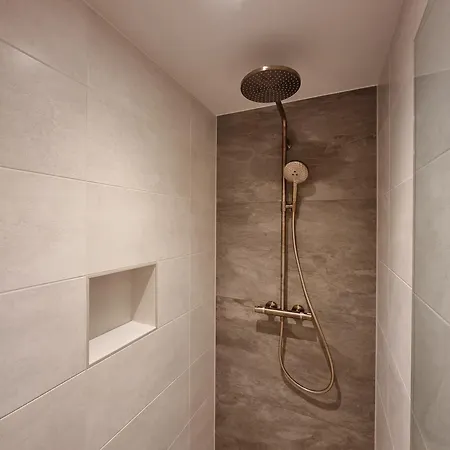 Loeyly Egmond 度假居