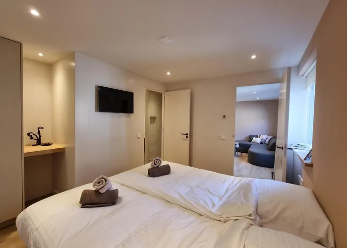 Holiday home Loeyly Egmond